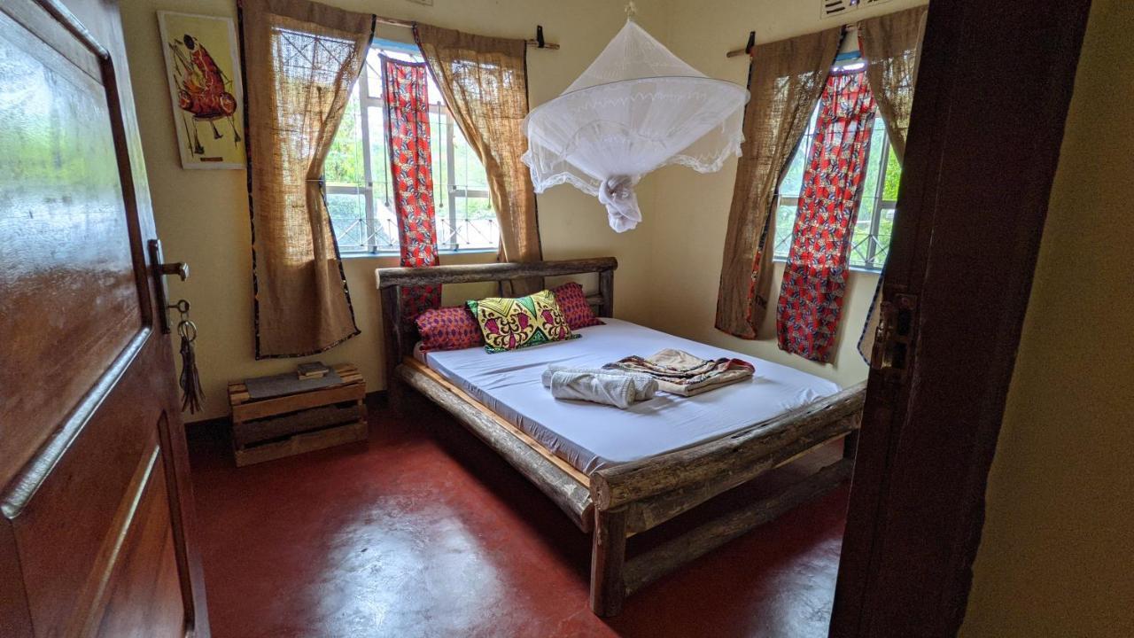Backyard Hostel Moshi Exterior photo
