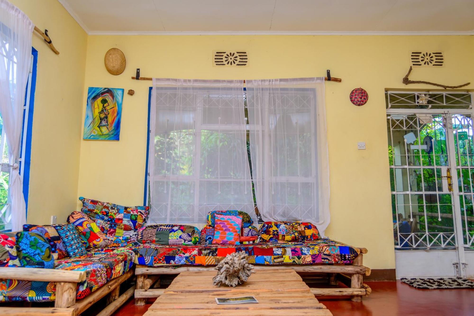 Backyard Hostel Moshi Exterior photo